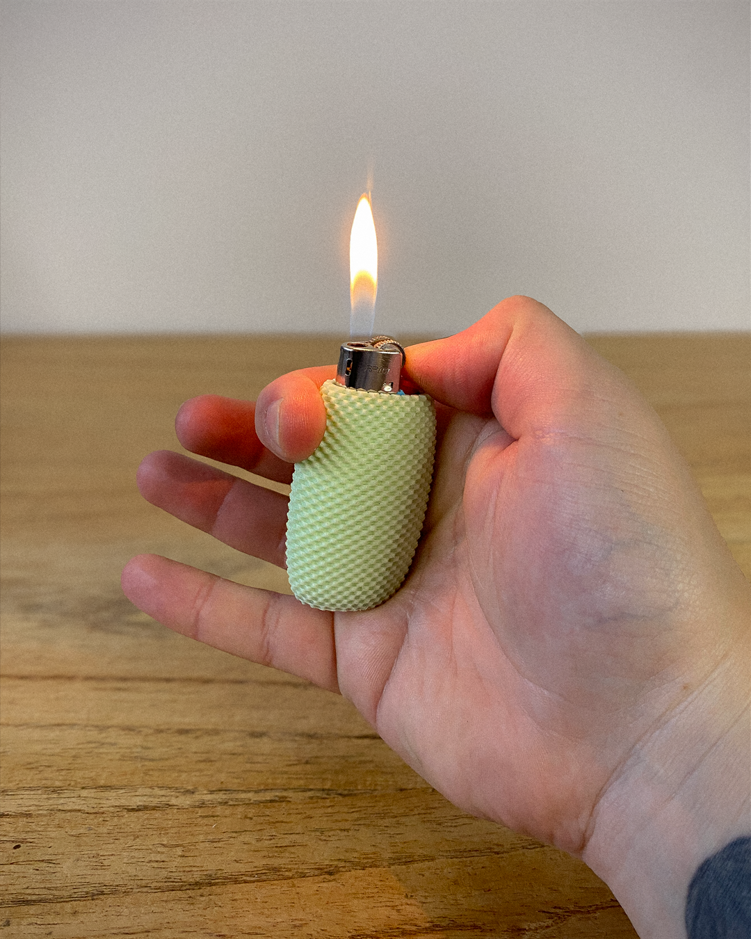 🔥 Flic Sleeve – Bic Lighter Case