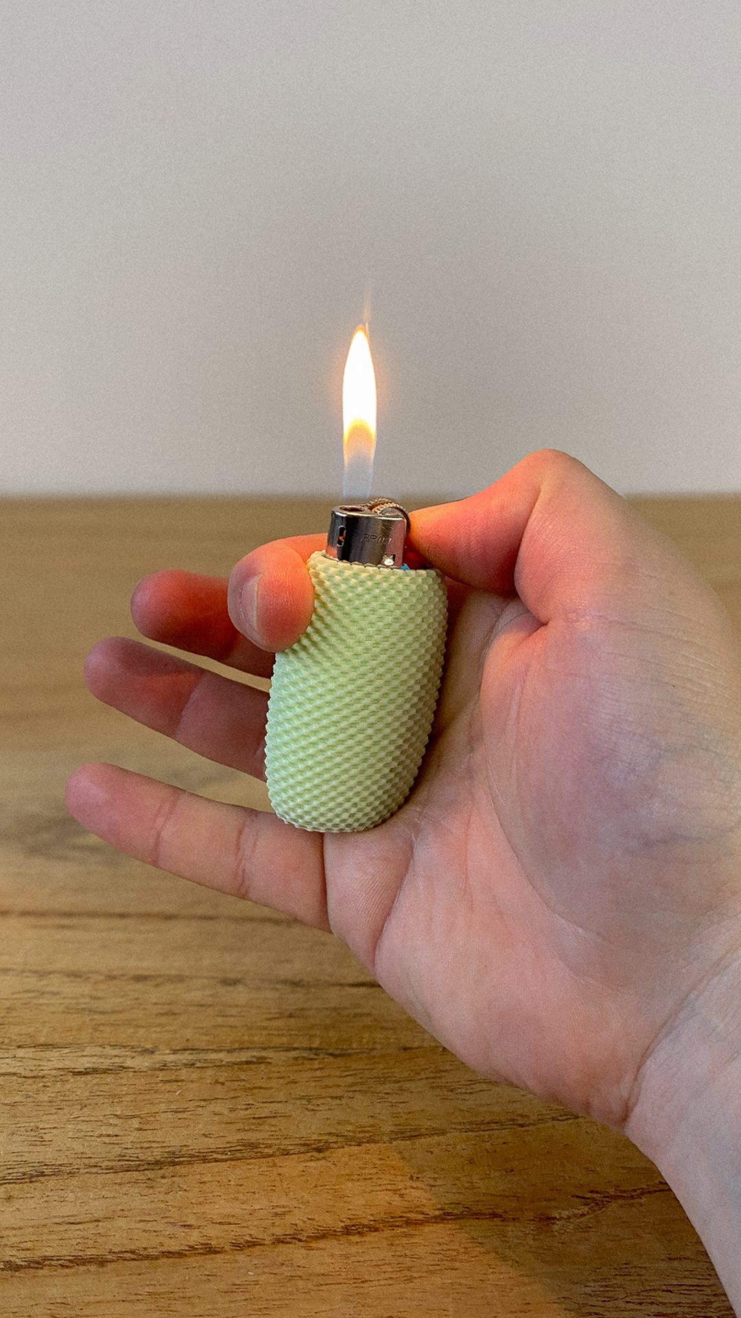 🔥 Flic Sleeve – Bic Lighter Case
