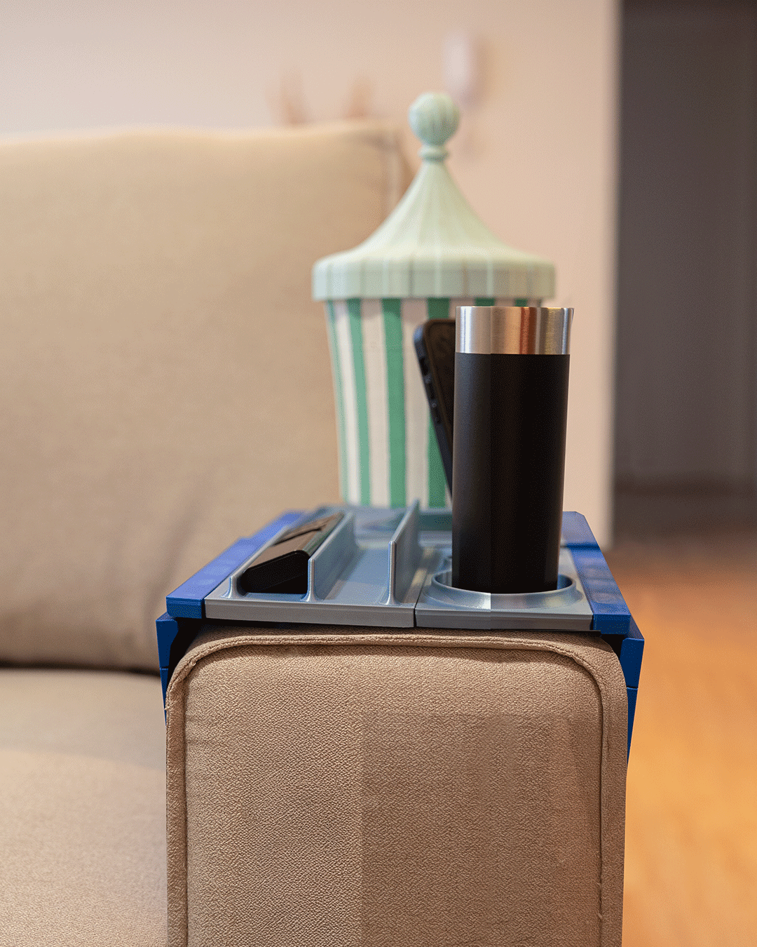 CouchBuster - Couch Arm Tray